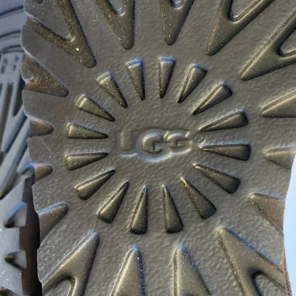 UGG Classic Unlined Mini Boot Size 6 Plum/Eggplant - Picture 10 of 10